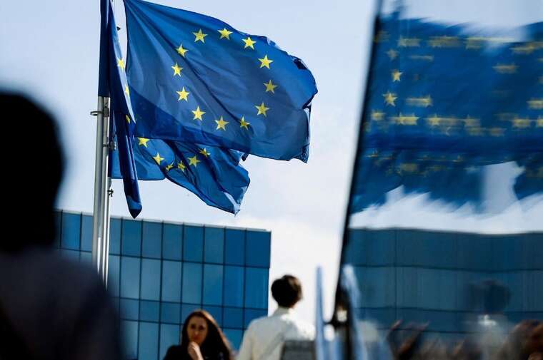 Bloomberg: Европе после прихода Трампа придется удвоить расходы на оборону