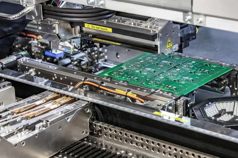 Власники латвійського заводу постачають мікросхеми для військової промисловості РФ