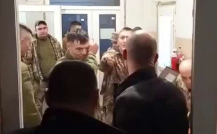 У Луцькому ТЦК сталася бійка між військкомом і цивільним