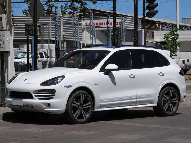 Співробітник ТЦК придбав Porsche Cayenne: у декларації вказав суму втричі нижчу за ринкову