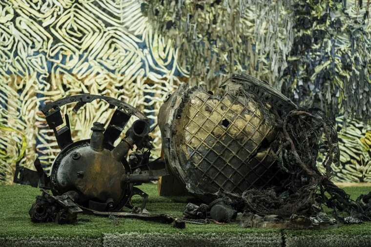 ЗМІ показали уламки ракети "Орешник", якою росіяни атакували Дніпро