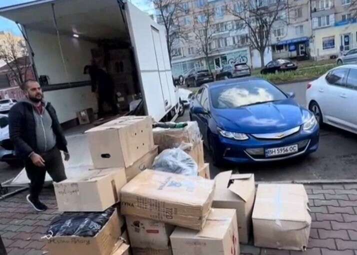 Украинские волонтеры помогают переселенцам из Донбасса вернуться в их родные города