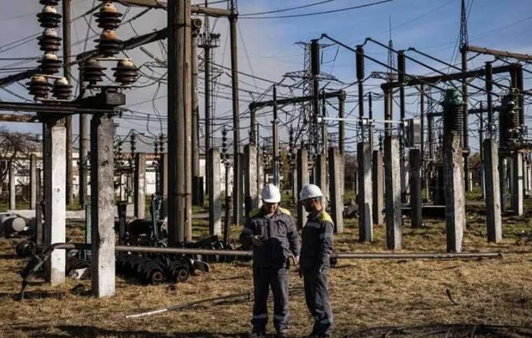 ДТЕК опублікував графіки відключення світла на завтра для трьох областей