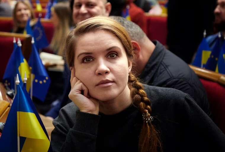 “Ризик колапсу державності” зростає, - Безугла