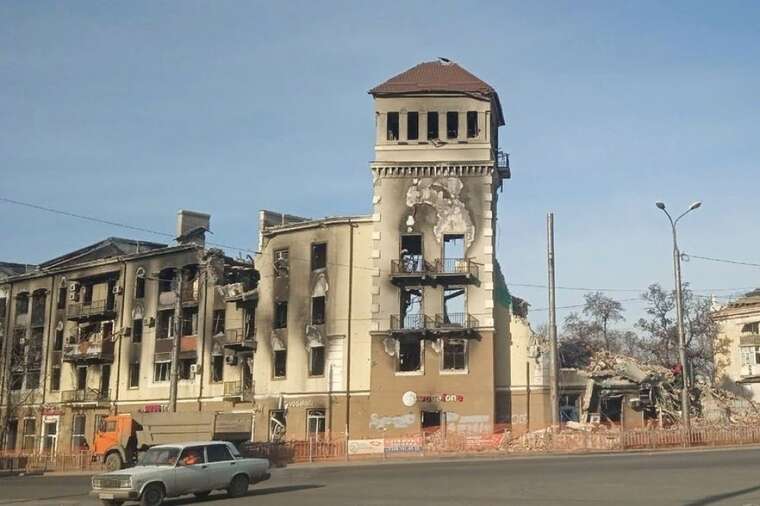 В окупованому Маріуполі підвищилися ціни на квартири у підробці "Будинка з годинником"