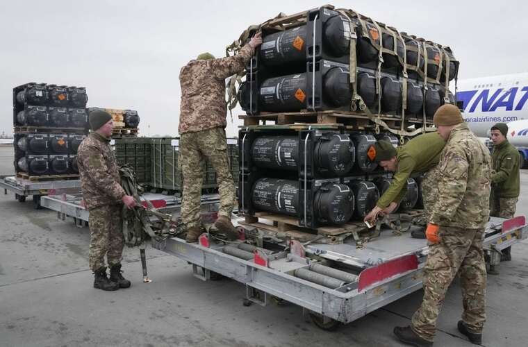 Європа не може забезпечити Україну достатньою кількістю зброї, - WSJ