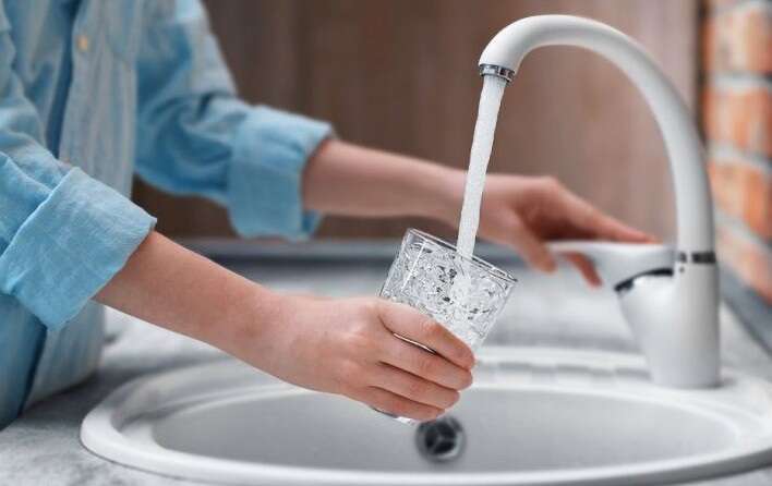 У Києві пошкоджено водопровідну мережу: які житлові масиви матимуть проблеми з водою