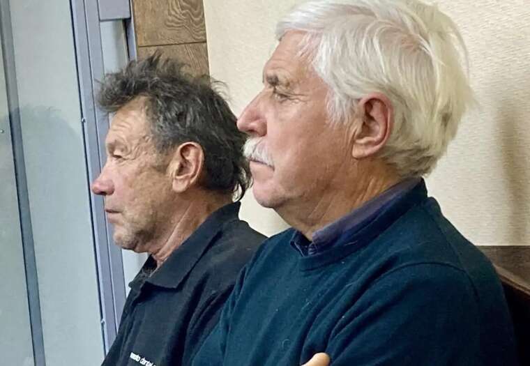 У Києві двоє "ватних" пенсіонерів отримали лише іспитовий строк за напад на волонтерку