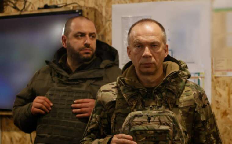 Умеров и Сырский поздравили воинов радиотехнических войск с профессиональным праздником