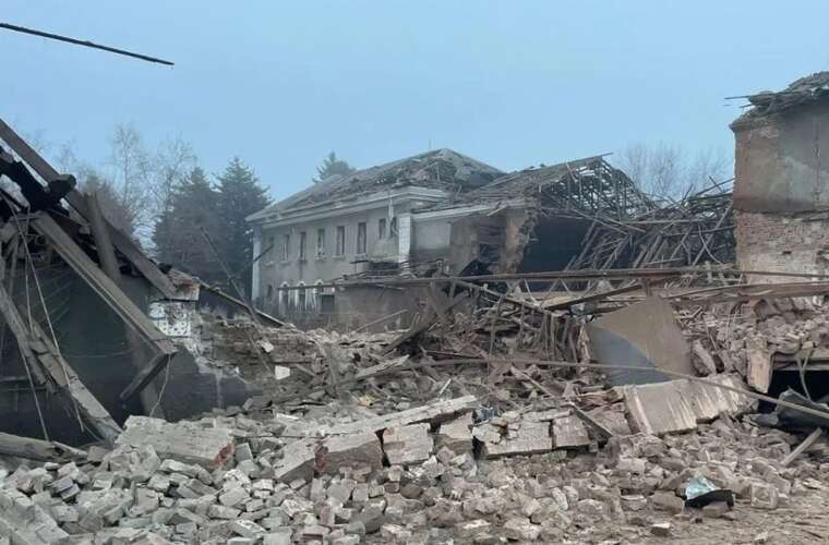 Школы в Славянске закрыли из-за угроз безопасности: публичные мероприятия отменяют