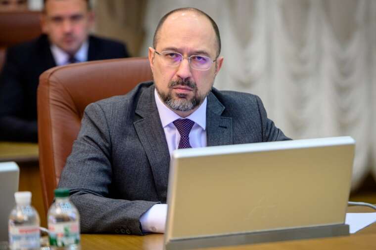 Зараз відкриття повітряного простору неможливе, - Шмигаль