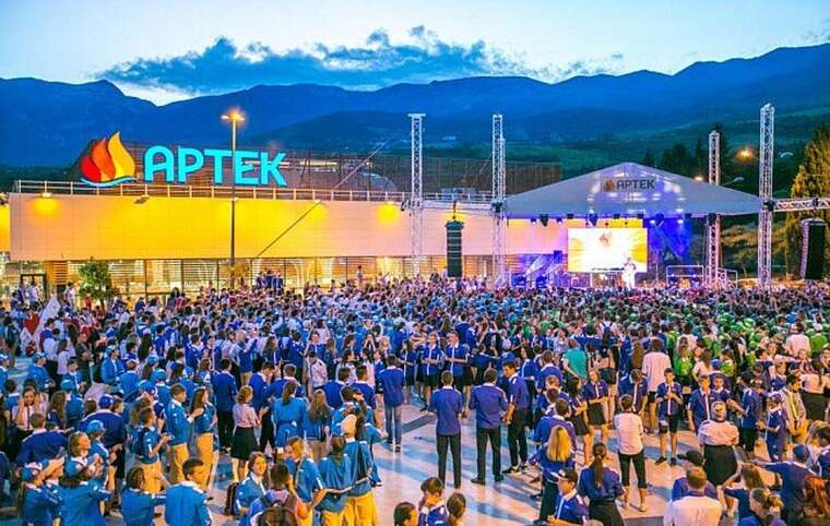 В ЦНС рассказали, что россияне сделали с крымским детским лагерем «Артек»