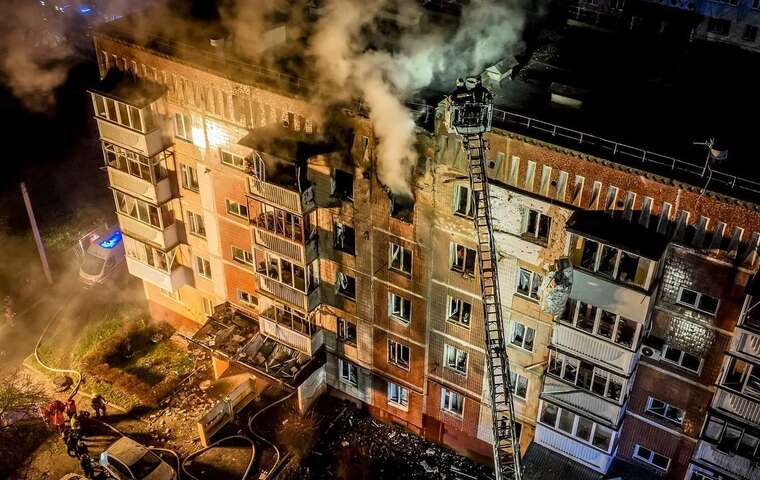 Russian drone struck a building in Ternopil: the SES showed the aftermath