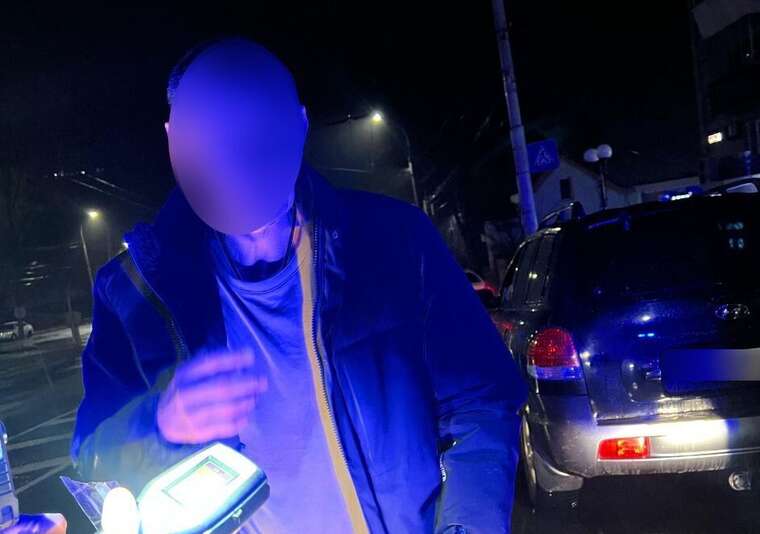 У Вінниці водія зупинили за порушення ПДР: "драгер" "не витримав" дози алкоголю