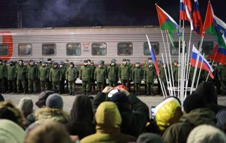 У Росії жінки стали частіше шукати, як відправити чоловіка чи колишнього на "СВО"