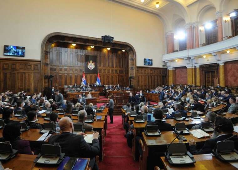 ЄС застеріг Сербію через законопроєкт про «іноагентів»