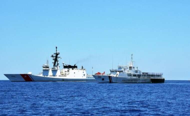 Японія, Філіппіни та США в Південнокитайському морі провели військові навчання