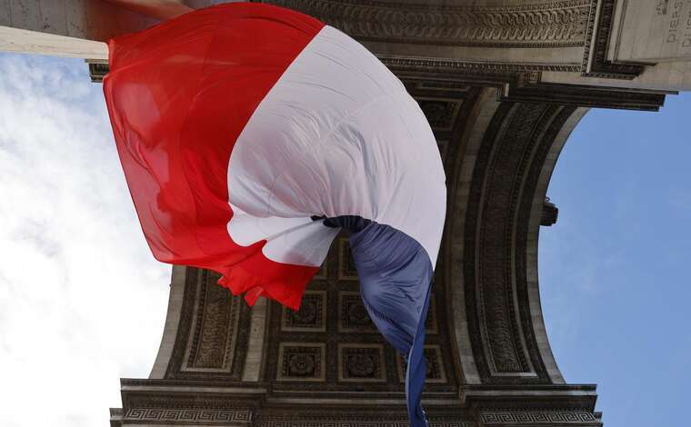 Ультраліві у Франції відмовилися йти на консультації до Макрона стосовно нового прем’єр-міністра