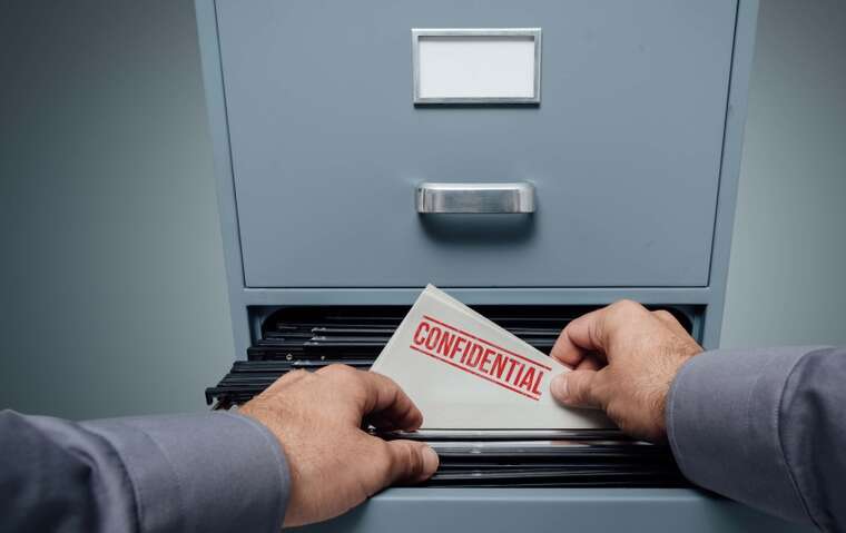 Zelenskyy’s thousand: Banks should not require permission to disclose banking secrecy