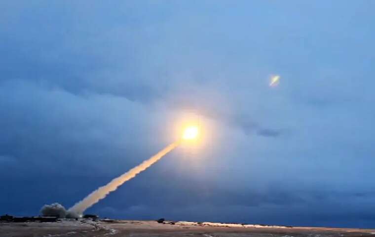 США вперше успішно перехопили балістичну ракету середньої дальності