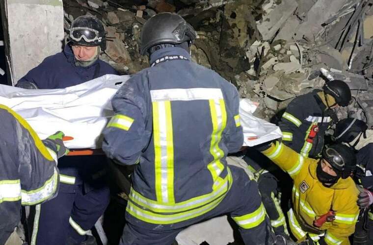 У Запоріжжі з-під завалів дістали тіло ще однієї жертви російської атаки
