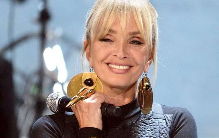 Лайма Вайкуле стала жертвою ображених росіян: Z-пропаганда вигадала нову брехню про проукраїнську співачку