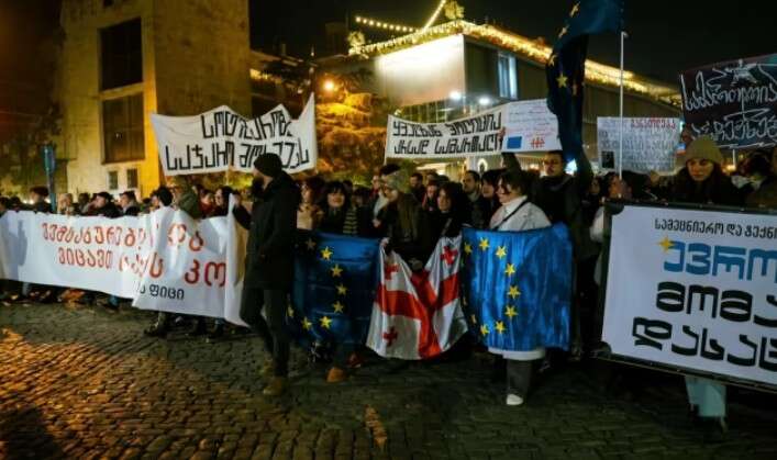 У Грузії до протестних акцій долучилися держслужбовці