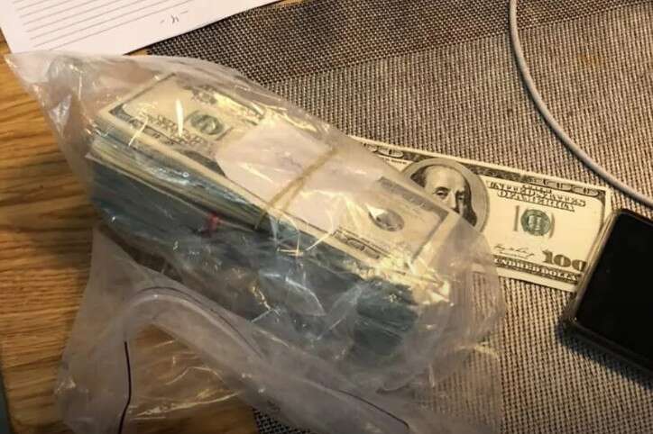 Корупція в судових структурах: вершителі правосуддя вимагали від підприємців 1 мільйон доларів