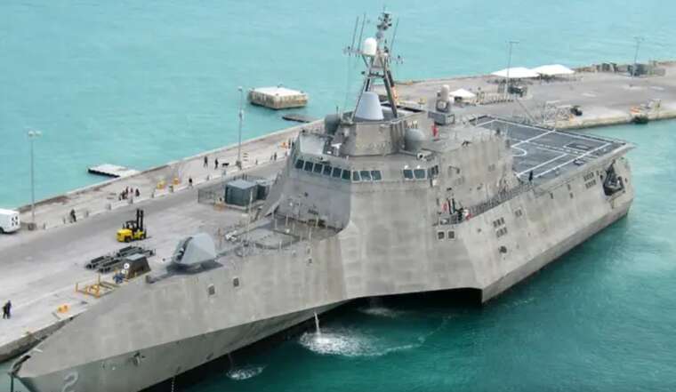 Американське судно вперше за вісім років зайшло до порту основного союзника Китаю