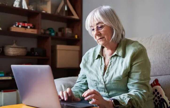 Pensioners among IDPs can undergo physical identification via video call