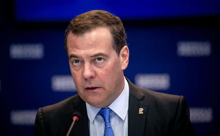 Медведєв пообіцяв відплату Україні після вбивства генерала Кирилова