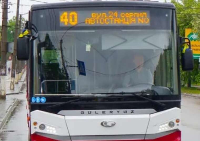 В Івано-Франківську в автобусі жінка висловлювала похвалу Путіну та називала українців "бандерівцями"