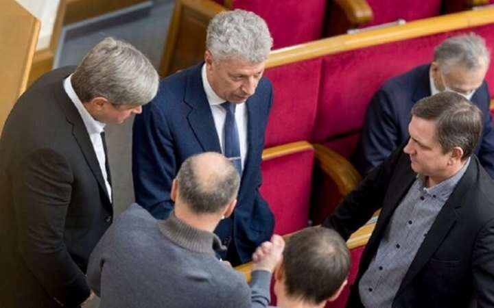 Звільнення Бойка з комітету з прав людини та реінтеграції: перед голосуванням почалась штовханина