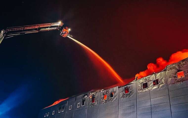 After the shelling in the Boryspilskyi district, warehouses are on fire