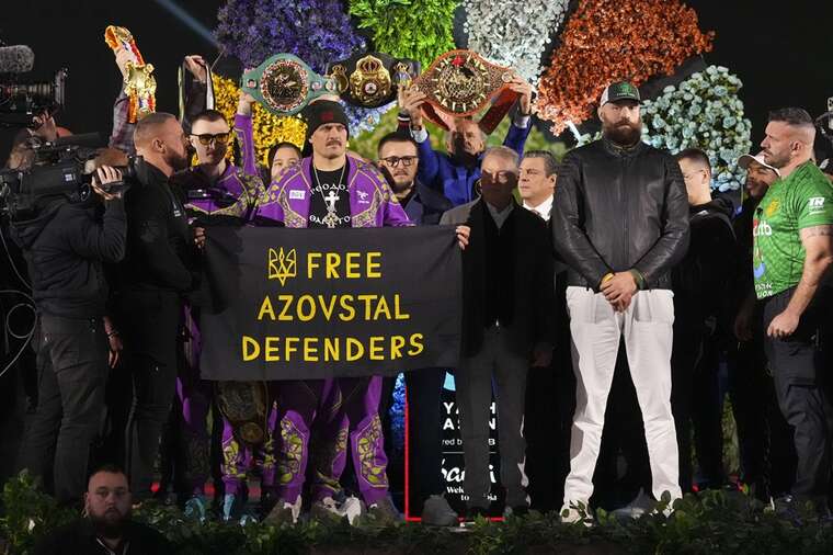 Усик вийшов із важливим меседжем на зважування перед реваншем проти Ф’юрі