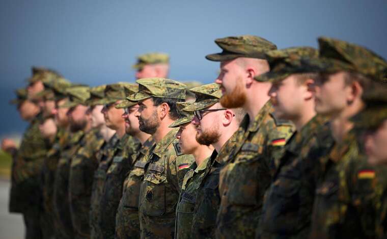 Німеччина виключає відправку військ до України під час війни