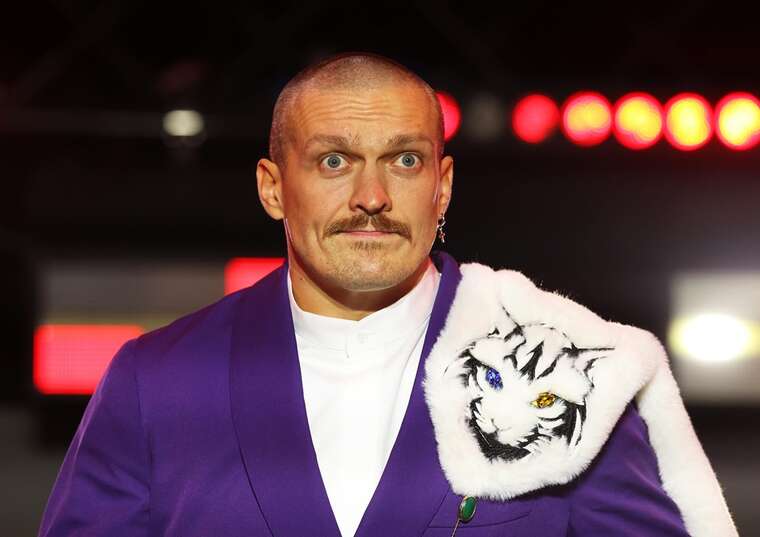 Усику запретили целовать крест между раундами