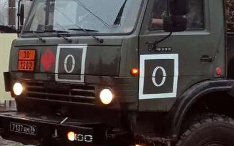 В окупованому Маріуполі з’явилася російська техніка з новим тактичним знаком