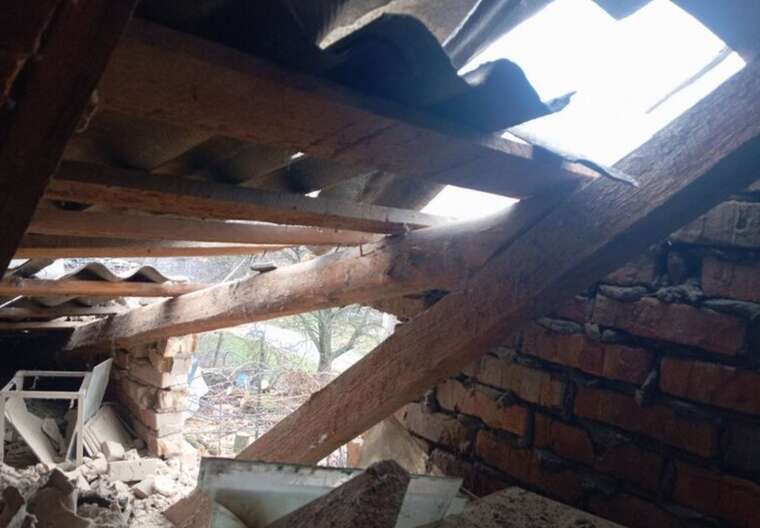 Росіяни обстріляли Нікопольщину: поранено одну людину, пошкоджено будинок, релігійну споруду та газопровід