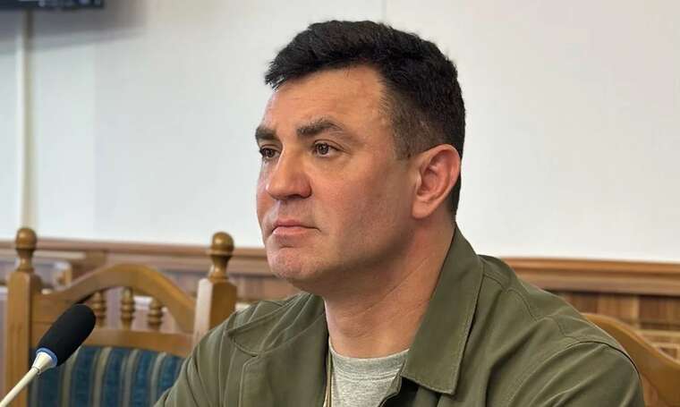 Тищенко скаржиться на самопочуття: болить серце, він пересувається в інвалідному візку