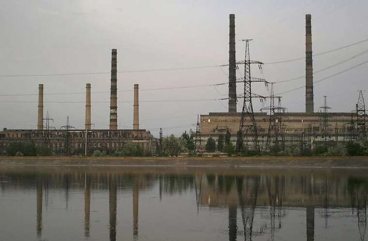 Армія РФ вдарила по району Слов’янської ТЕС: почалася пожеж