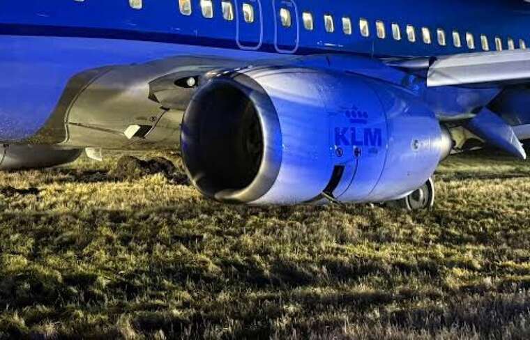 У Норвегії аварійно сів літак