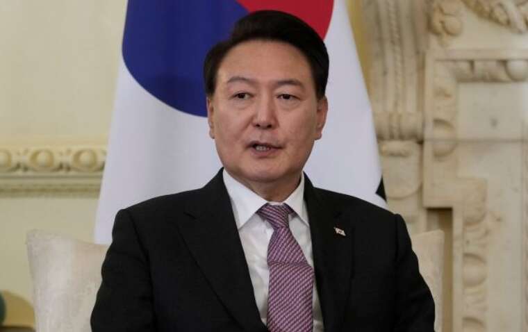 Reuters: У Південній Кореї запросили ордер на арешт відстороненого президента Йоля