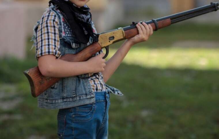 У Львівській області 6-річний хлопчик випадково поранив сестру з пневматичної гвинтівки