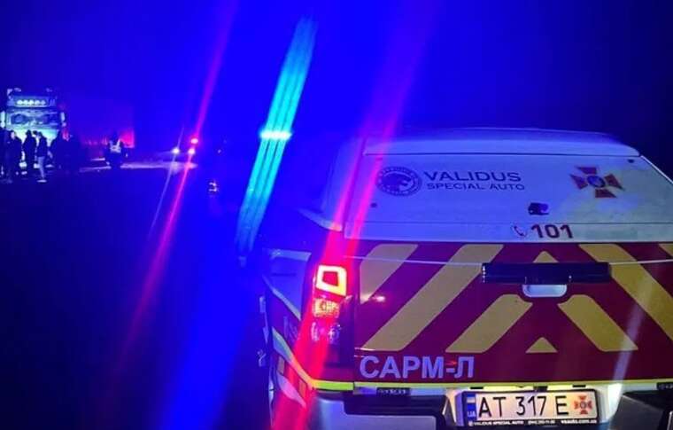 ДТП на Прикарпатье: произошла авария с участием грузовика и легкового автомобиля