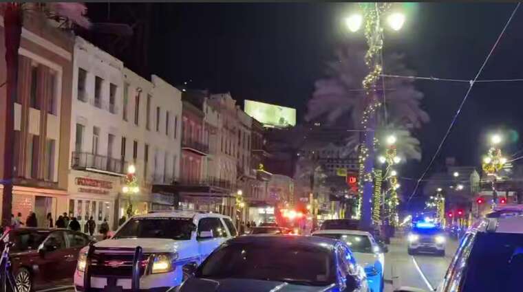 У США водій вантажівки в’їхав в натовп: потім вчинив стрілянину