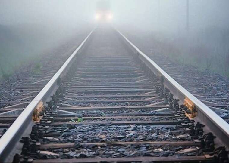 В Киевской области поезд насмерть сбил 22-летнего парня