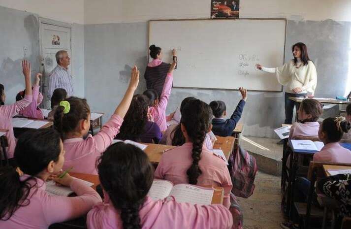 У Сирії новий уряд змінює освітню програму: школярам хочуть нав’язати ісламістський порядок