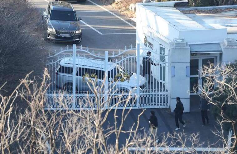 Юн Сок Ёль укрылся от ареста в президентском дворце