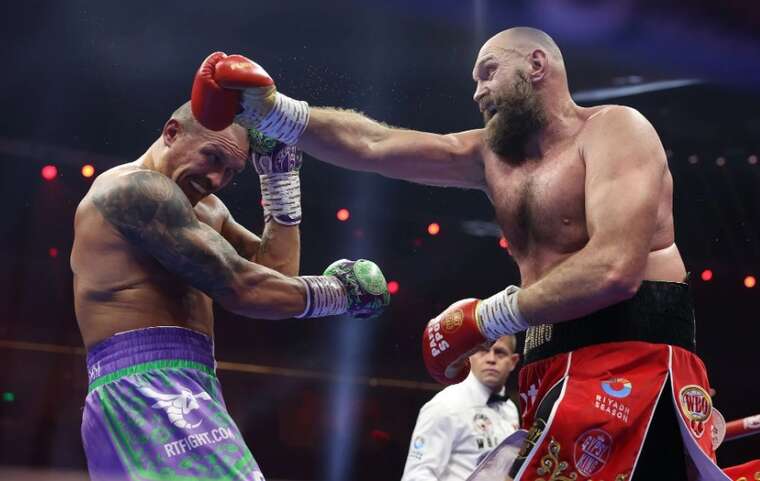 Чемпіон WBC приголомшений сумами, які отримали Усик та Ф’юрі за матч-реванш